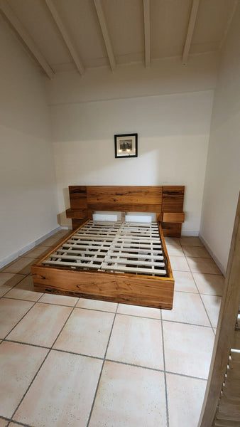 Cama Toronto